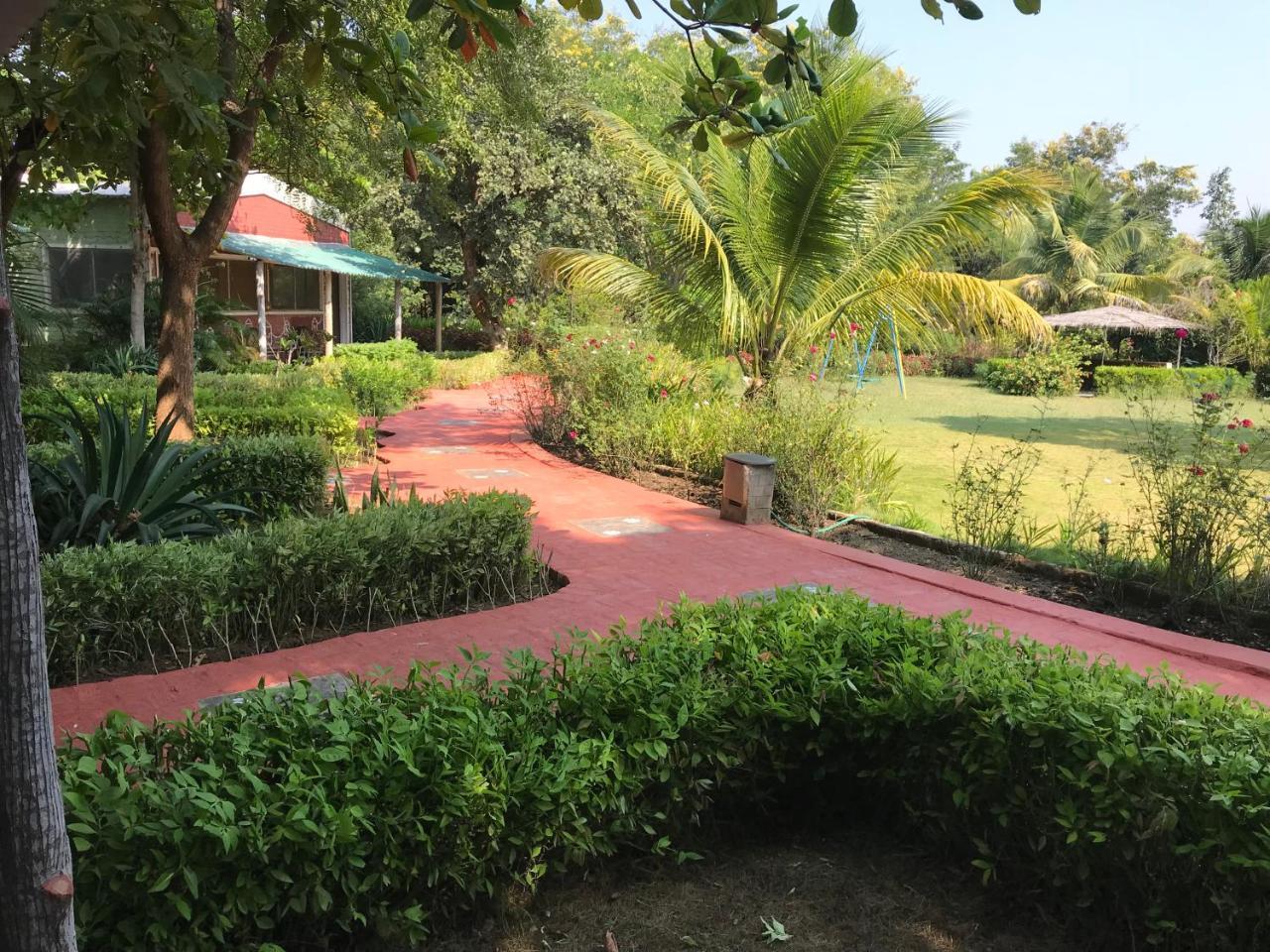 Baaz Jungle Resort Khawasa Экстерьер фото